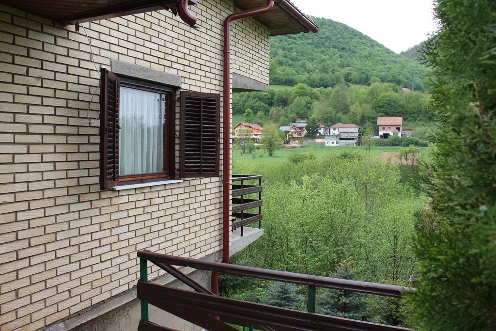 Holiday Home Zbilje Високо Екстериор снимка