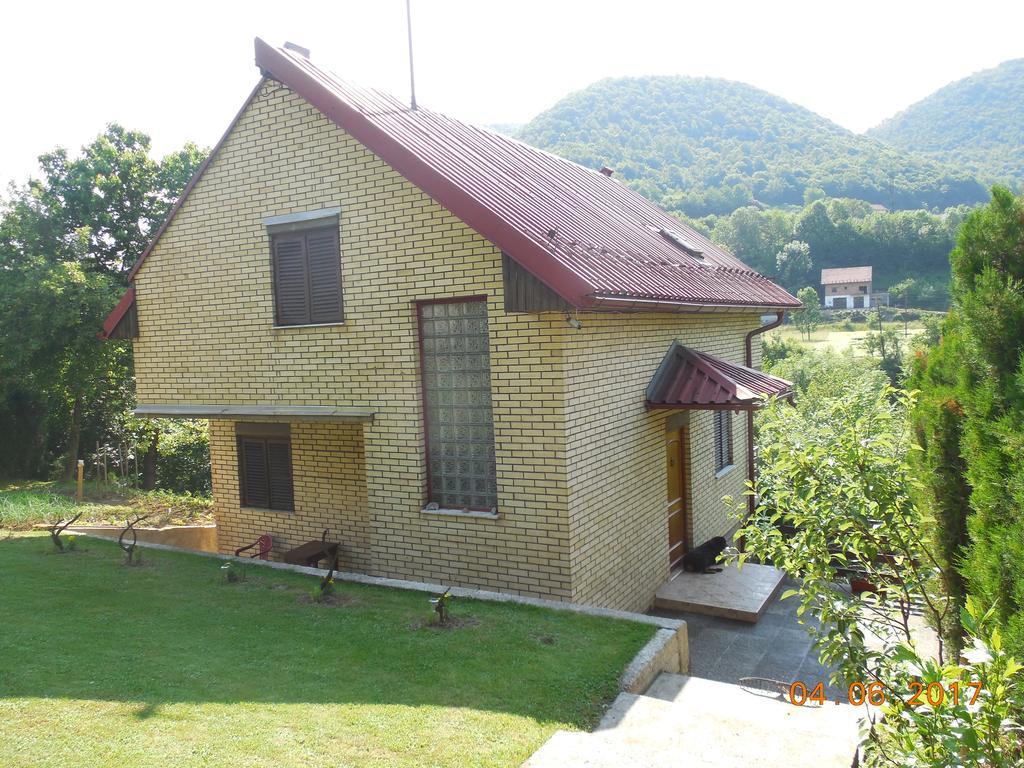 Holiday Home Zbilje Високо Екстериор снимка